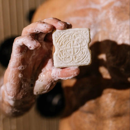 Men's Sandalwood Sugar Scrub Bar | VIORI